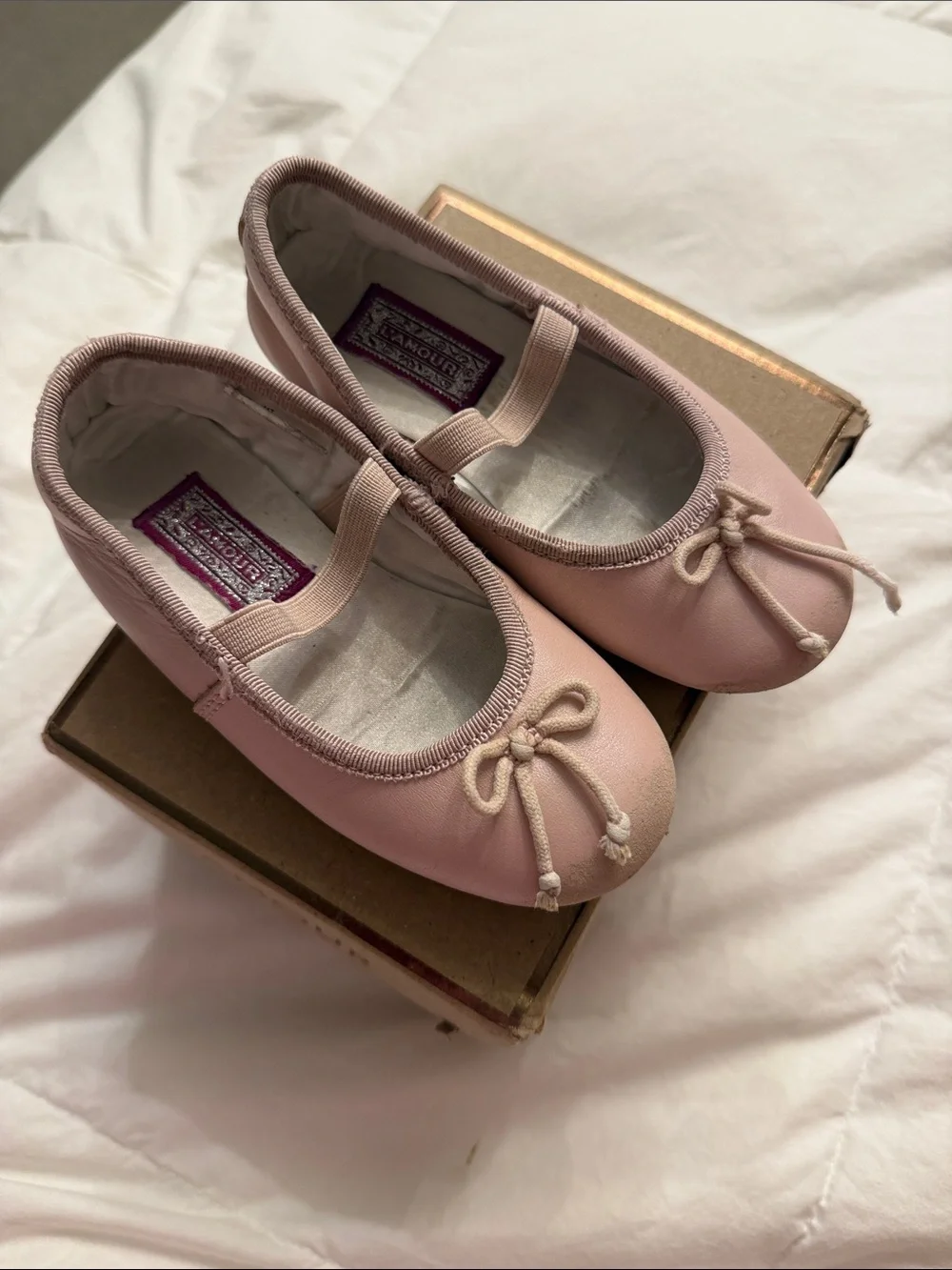 L'Amour Girls' Ballet Flats in Pale Pink with Bow Size 7